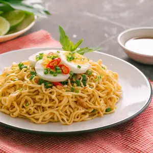 Egg Maggie